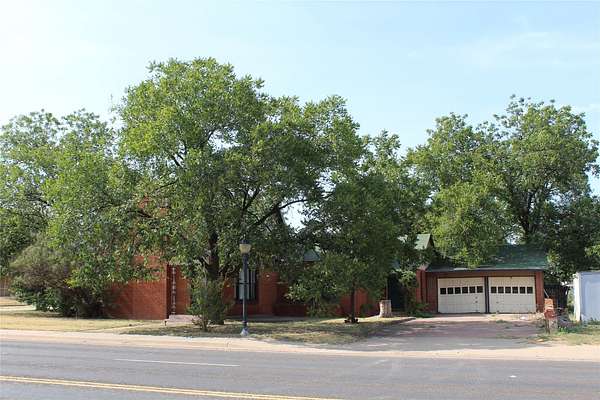 1.5 Acres of Land with Home for Sale in Knox City, Texas