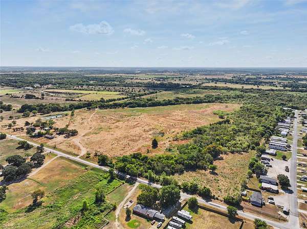 57 Acres of Land for Sale in Corsicana, Texas