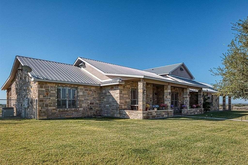 180 Acres of Land with Home for Sale in Del Rio, Texas