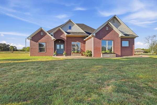 30 Acres of Land with Home for Sale in Vilonia, Arkansas