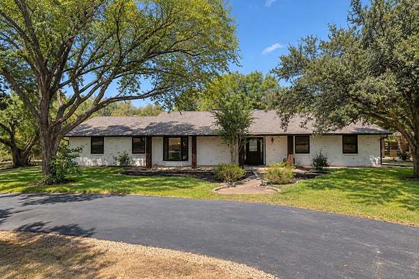 5 Acres of Land with Home for Sale in Cedar Hill, Texas