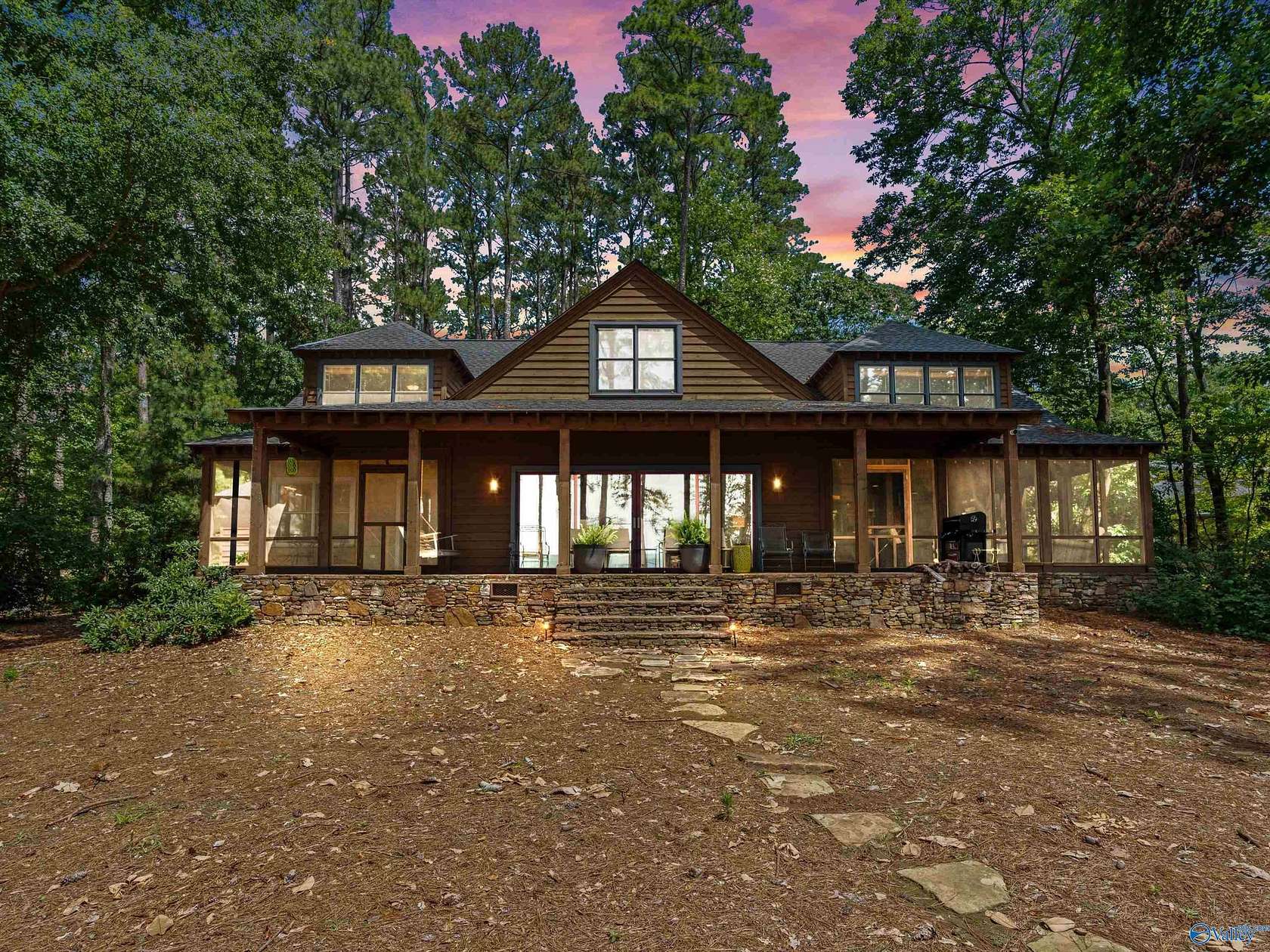 2.5 Acres of Land with Home for Sale in Scottsboro, Alabama