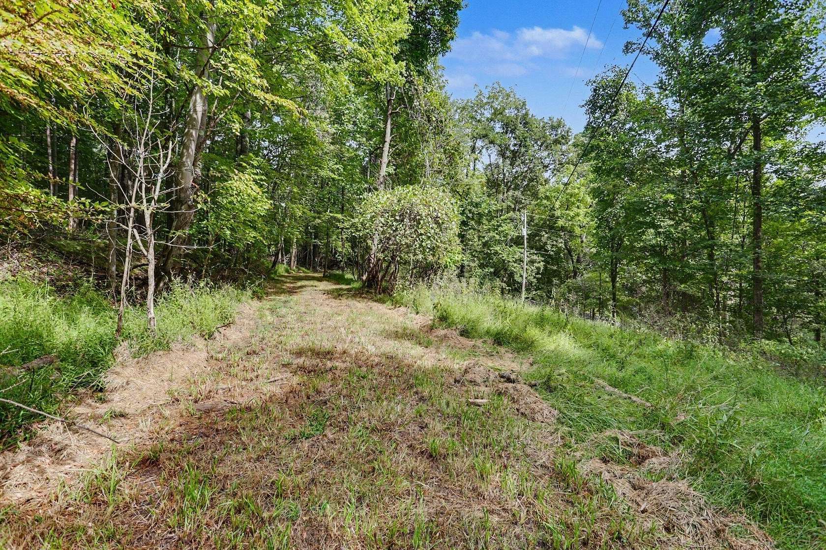 2.5 Acres of Residential Land for Sale in Sugar Grove, Ohio