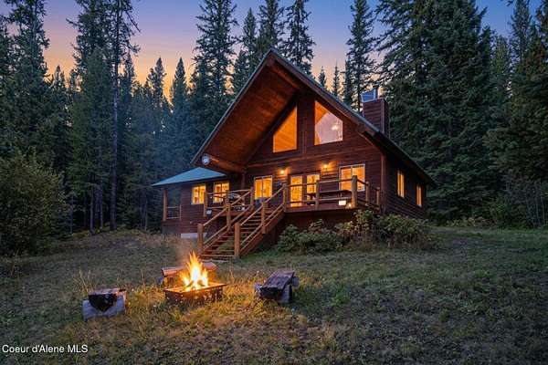 10 Acres of Land with Home for Sale in Sandpoint, Idaho