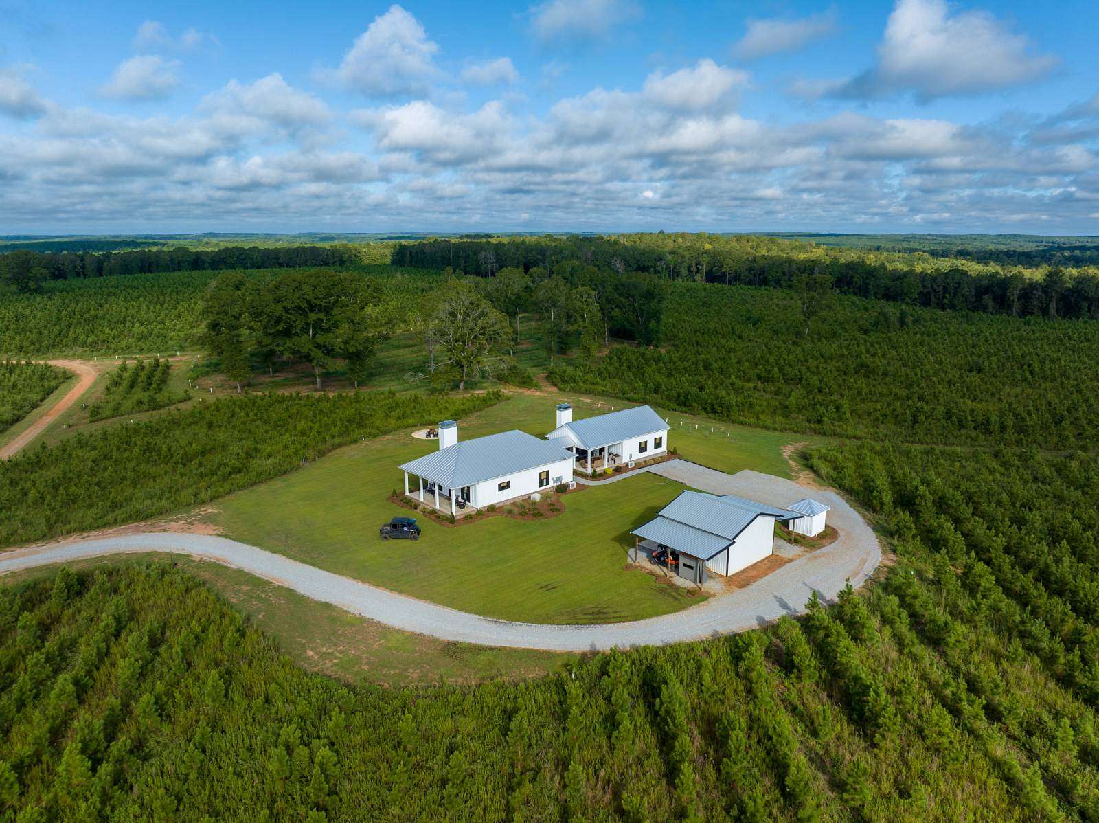 377 Acres of Land with Home for Sale in Coleman, Georgia