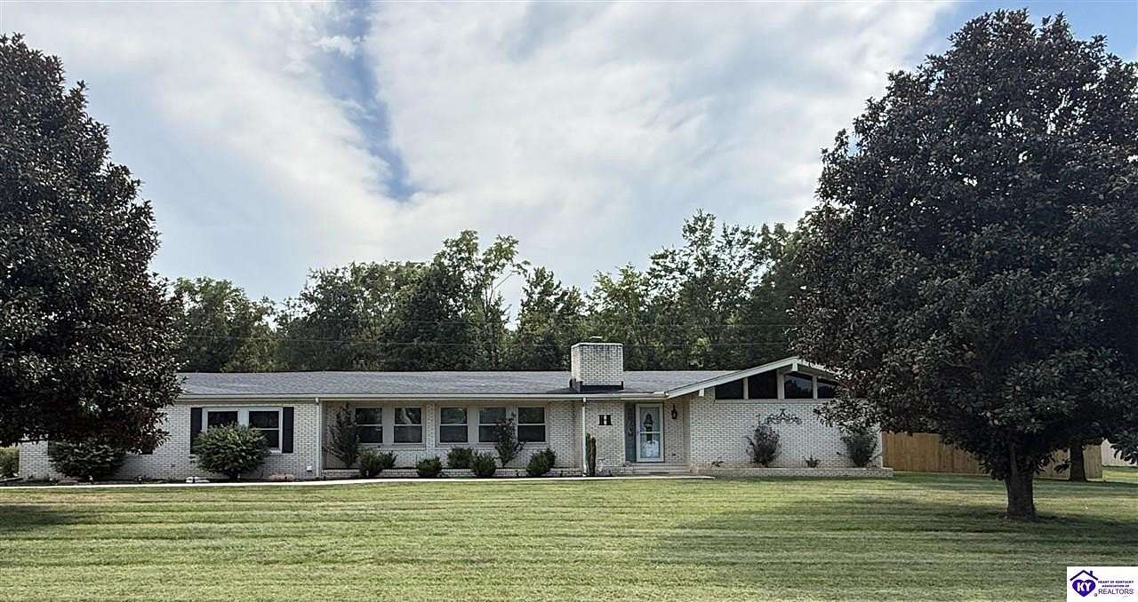 1.5 Acres of Land with Home for Auction in Irvington, Kentucky