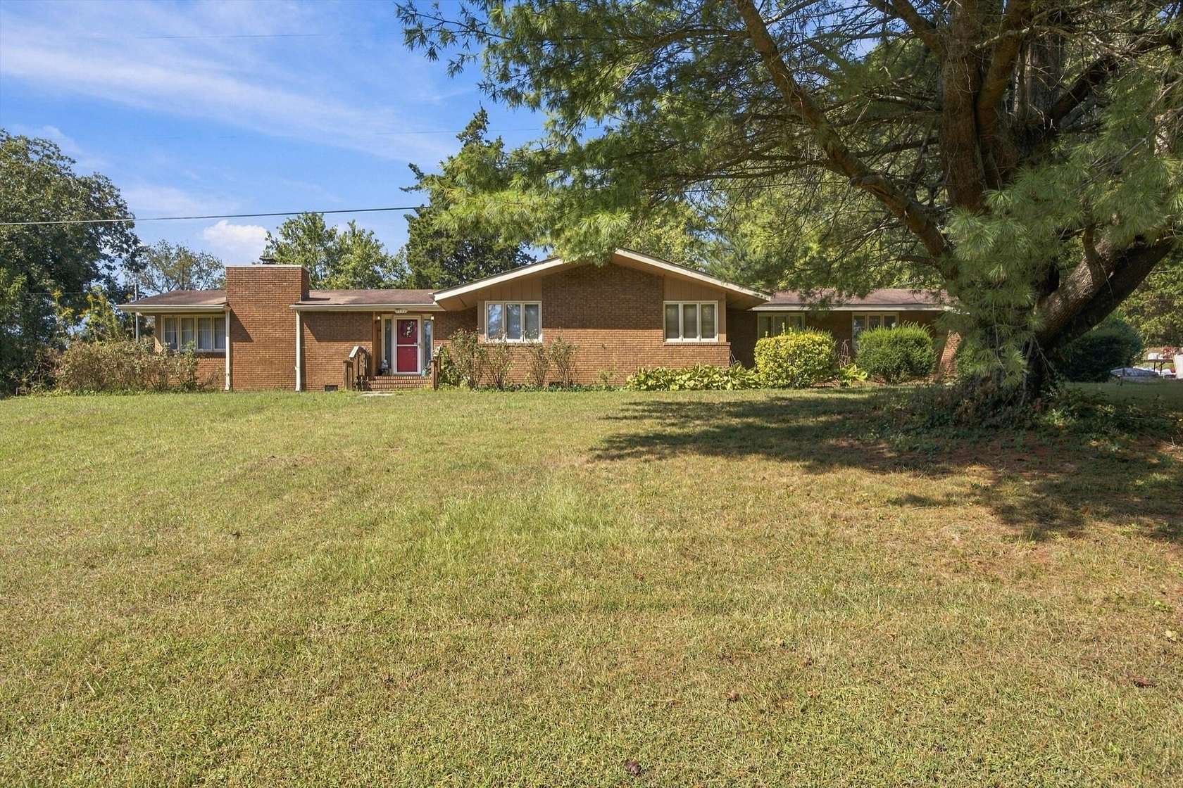 12.3 Acres of Land with Home for Sale in Chickamauga, Georgia