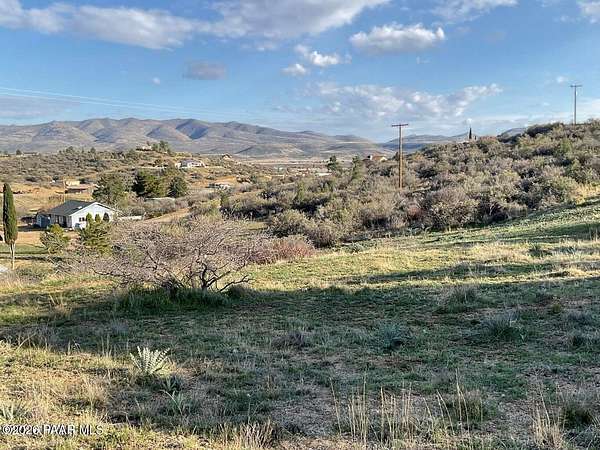 1 Acre of Residential Land for Sale in Peeples Valley, Arizona
