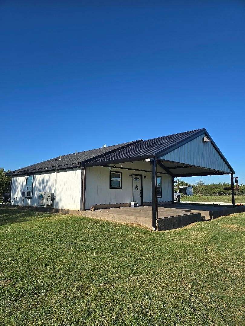 48 Acres of Agricultural Land with Home for Sale in Covington, Texas
