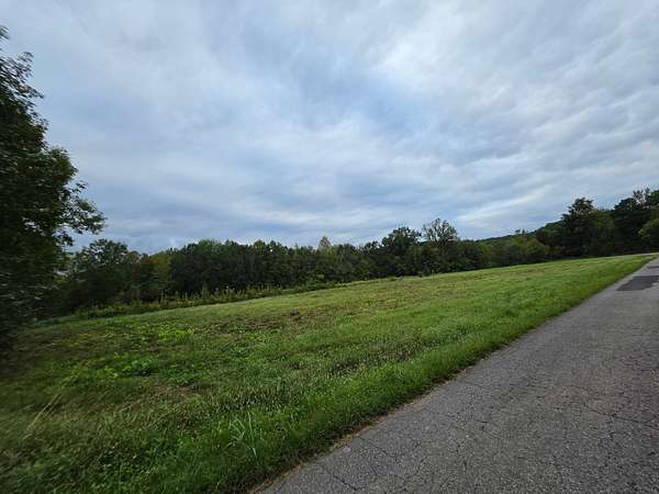 5 Acres of Residential Land for Sale in Waverly, Tennessee