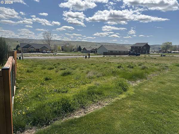 0.13 Acres of Residential Land for Sale in Maupin, Oregon