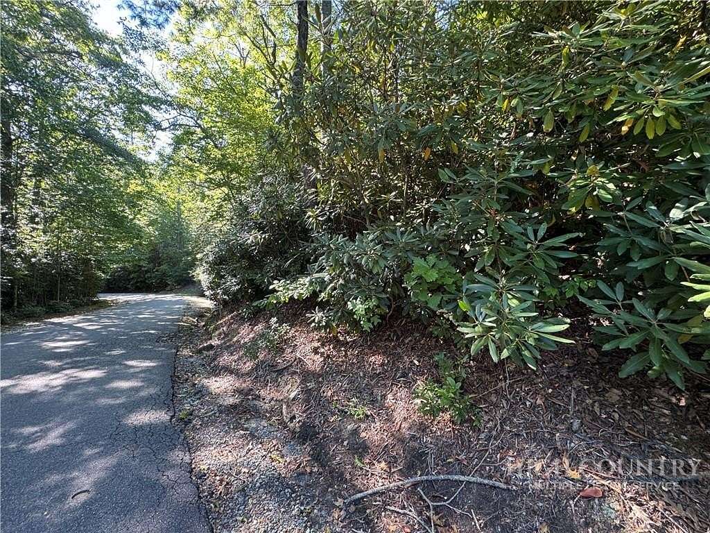 1.16 Acres of Residential Land for Sale in Newland, North Carolina