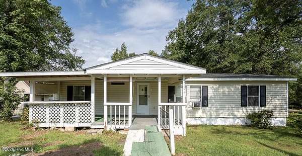 2.55 Acres of Land with Home for Lease in Appling, Georgia
