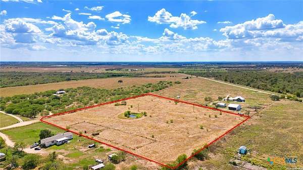 8.5 Acres of Residential Land for Sale in Gonzales, Texas