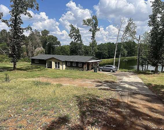 1.5 Acres of Land with Home for Sale in Tyler, Texas