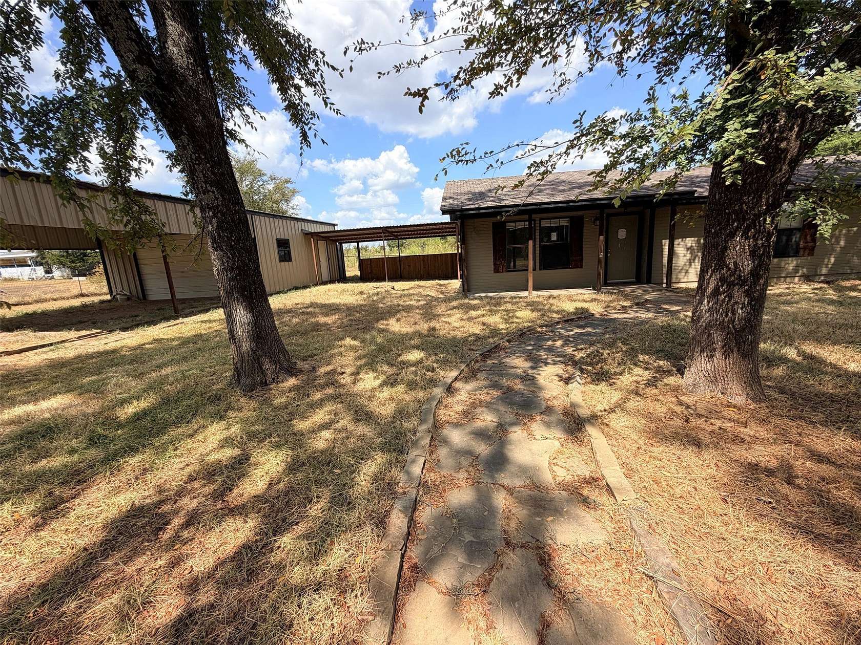 5 Acres of Land with Home for Sale in Whitesboro, Texas