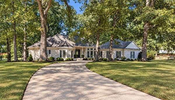 1.65 Acres of Land with Home for Sale in Oakland, Tennessee