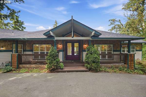 5.16 Acres of Land with Home for Sale in Oregon City, Oregon