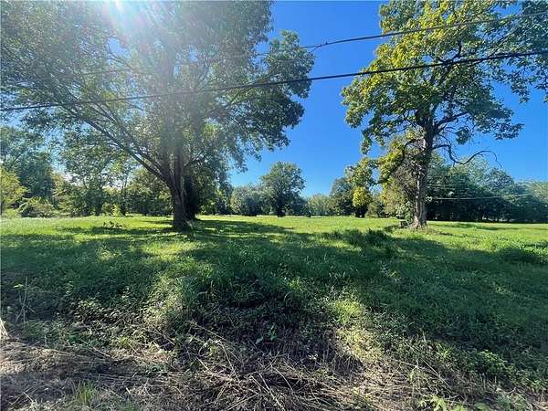 1 Acre of Land for Sale in Parsons, Kansas
