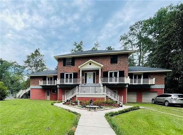 8.83 Acres of Land with Home for Sale in Covington, Louisiana