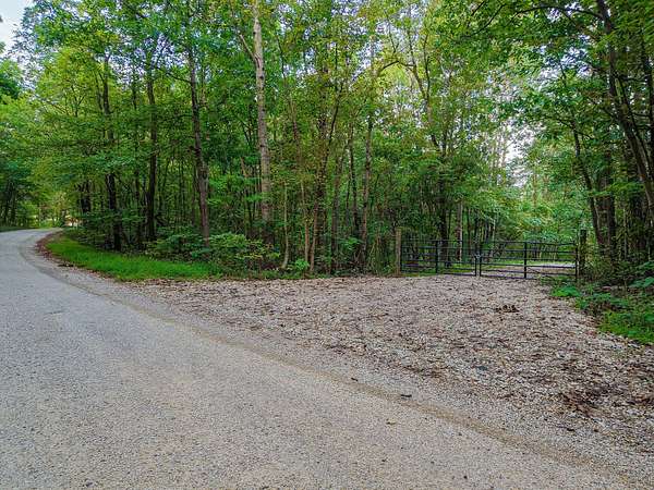 47.2 Acres of Recreational Land for Sale in Corning, Ohio
