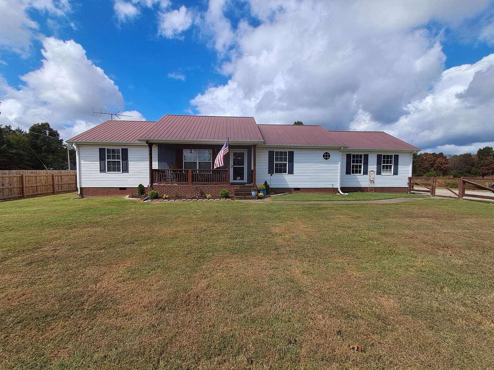 11.2 Acres of Land with Home for Sale in Chapel Hill, Tennessee