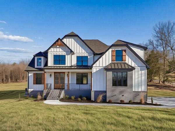 5 Acres of Land with Home for Sale in Lebanon, Tennessee