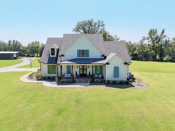 12 Acres of Land with Home for Sale in Myrtle, Mississippi