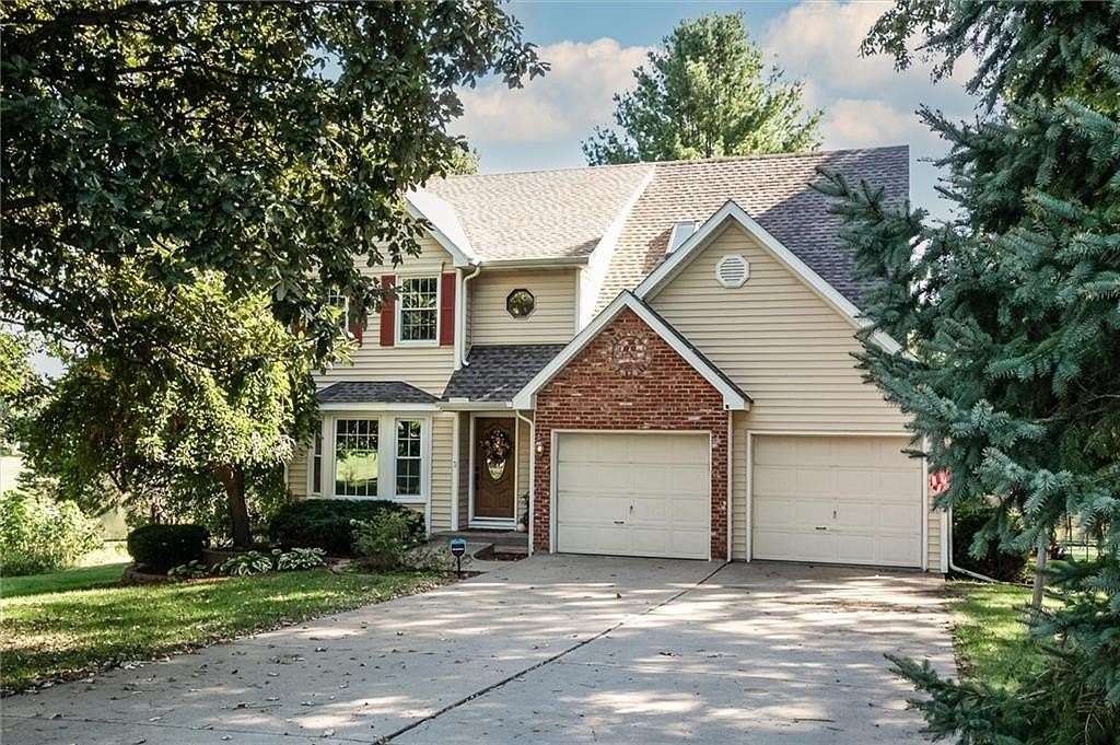 3.18 Acres of Land with Home for Sale in Kearney, Missouri