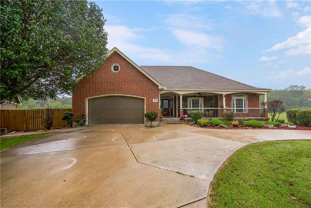 4 Acres of Land with Home for Sale in Grain Valley, Missouri