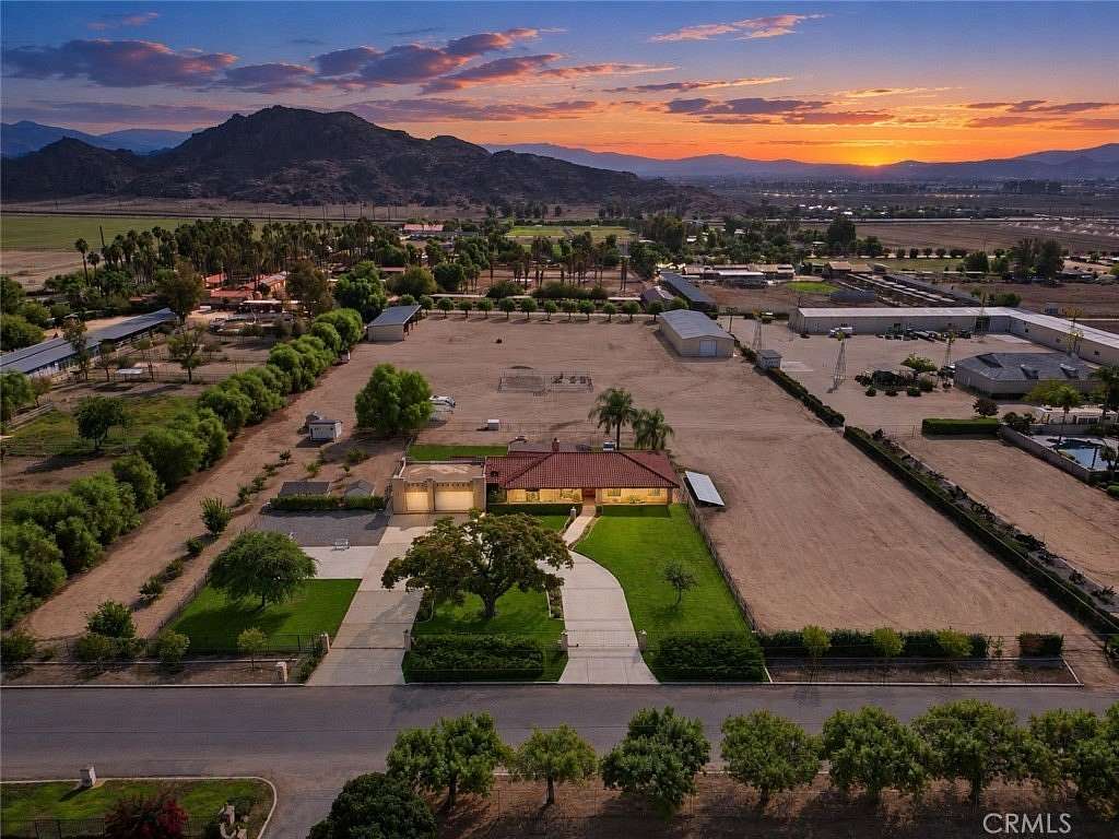 4.77 Acres of Land with Home for Sale in Hemet, California
