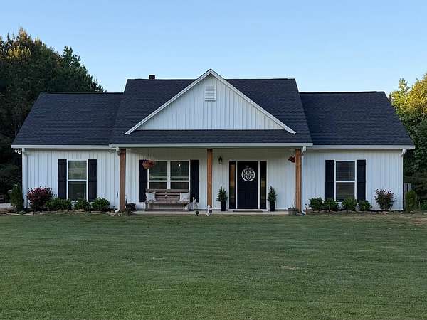 33 Acres of Land with Home for Sale in French Camp, Mississippi