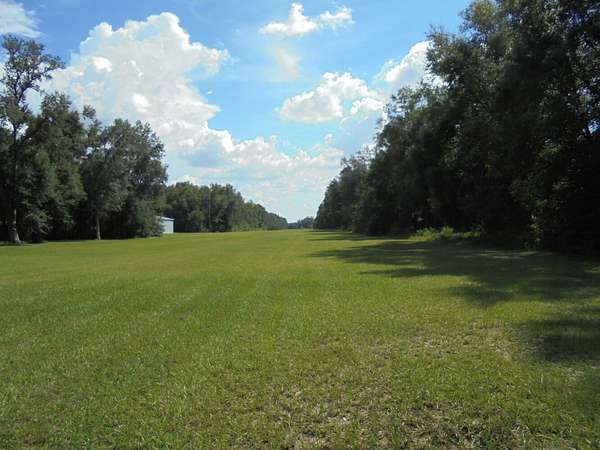 4 Acres of Residential Land for Sale in O'Brien, Florida