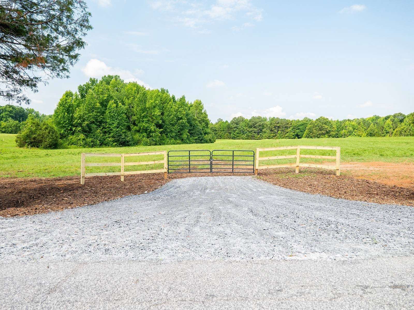 5 Acres of Land for Sale in Gray Court, South Carolina