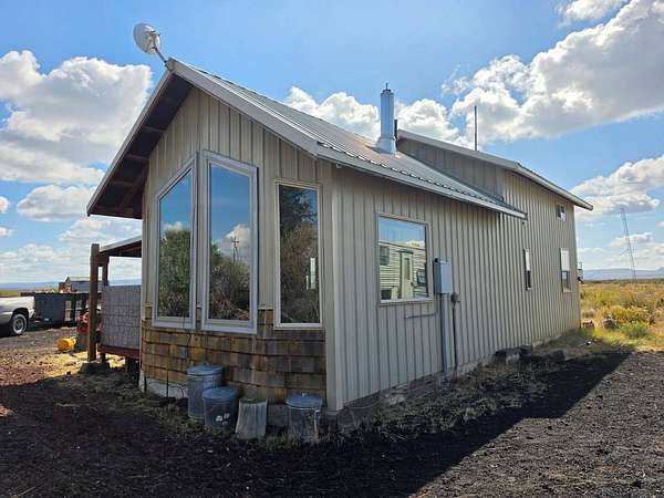 5 Acres of Land with Home for Sale in Silver Lake, Oregon