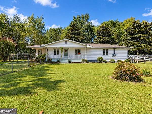 3 Acres of Land with Home for Sale in Milledgeville, Georgia