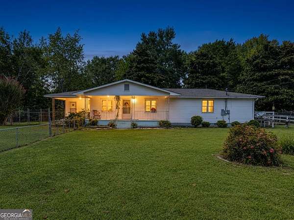 3 Acres of Land with Home for Sale in Milledgeville, Georgia