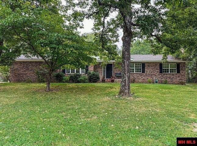 3 Acres of Land with Home for Sale in Flippin, Arkansas