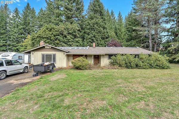 3.52 Acres of Land with Home for Sale in Colton, Oregon