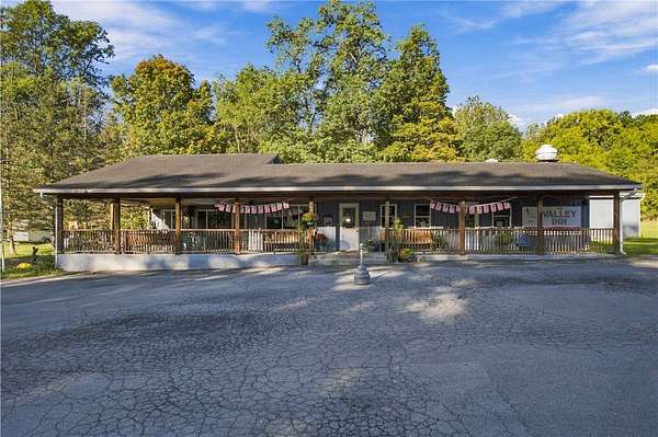 3.6 Acres of Improved Mixed-Use Land for Sale in Branchport, New York