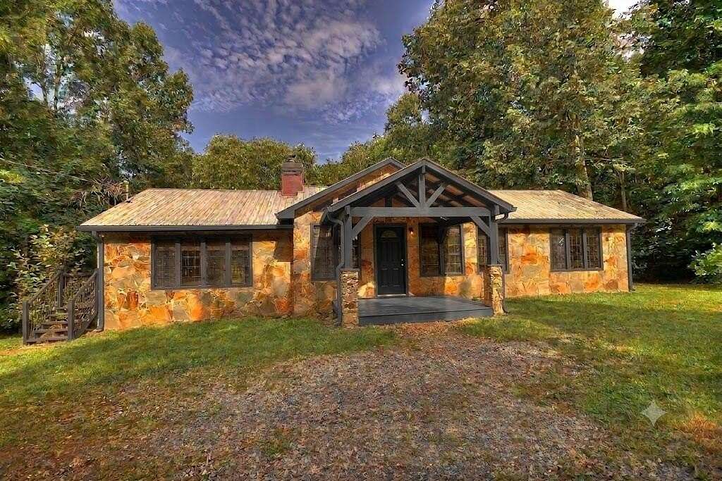 5.13 Acres of Land with Home for Sale in Ellijay, Georgia