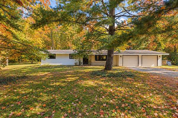 5 Acres of Land with Home for Sale in Coal City, Illinois