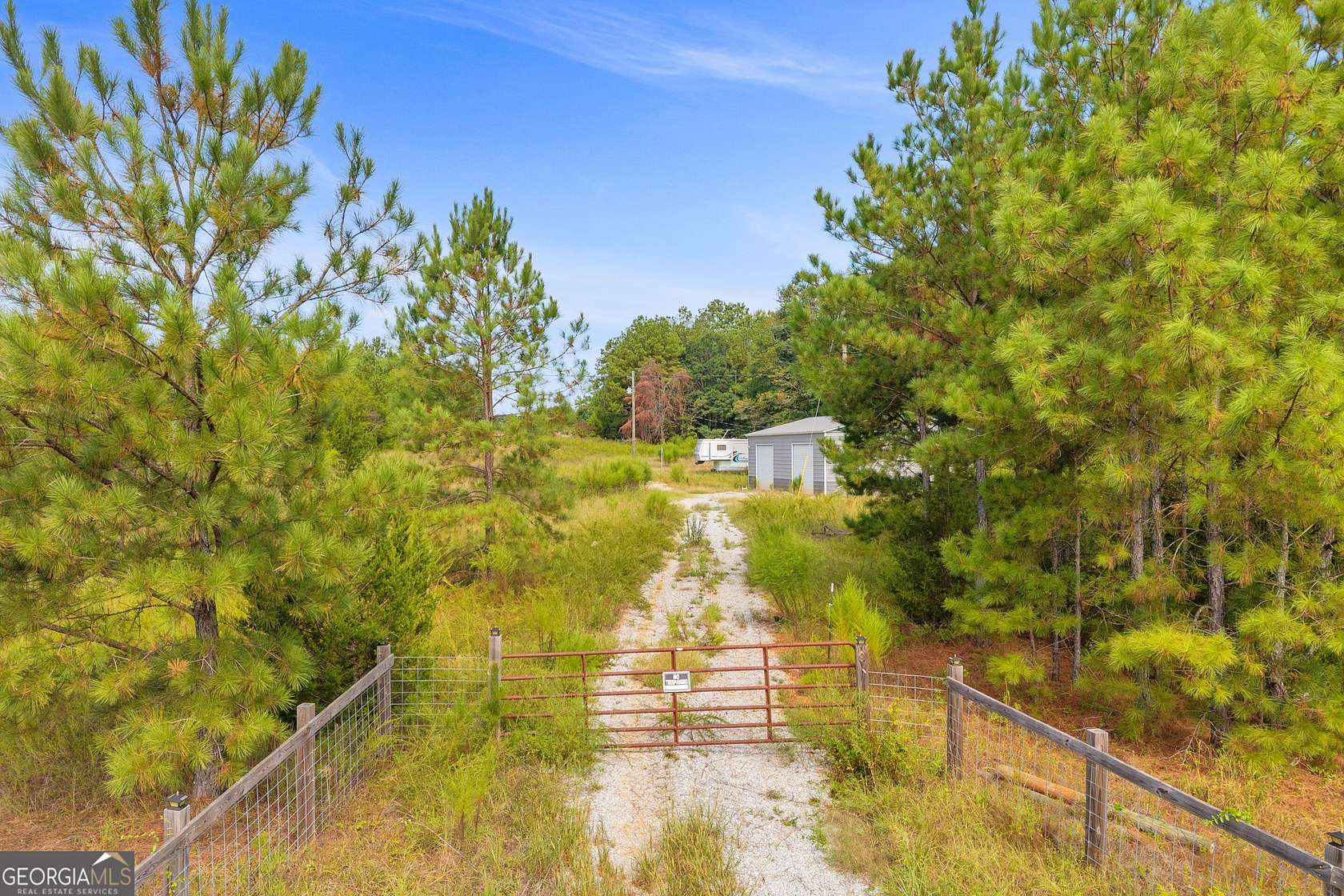 16.5 Acres of Land for Sale in Hartwell, Georgia