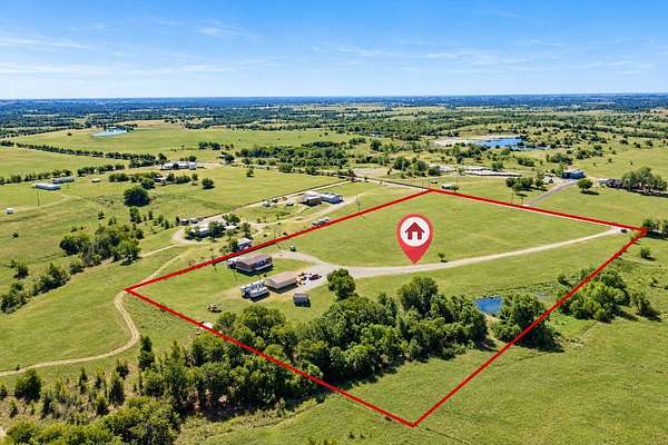 10.6 Acres of Recreational Land with Home for Sale in Decatur, Texas