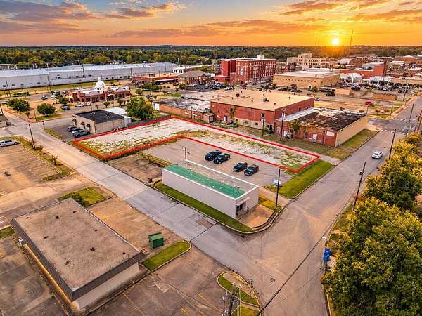 0.44 Acres of Mixed-Use Land for Sale in Lufkin, Texas