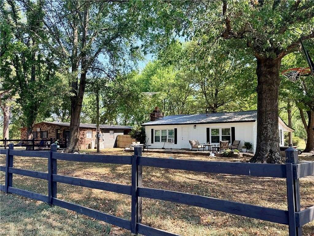 2.82 Acres of Improved Residential Land for Sale in Sallisaw, Oklahoma