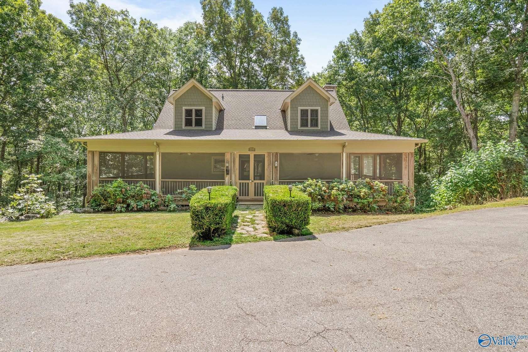 4.4 Acres of Land with Home for Lease in Huntsville, Alabama