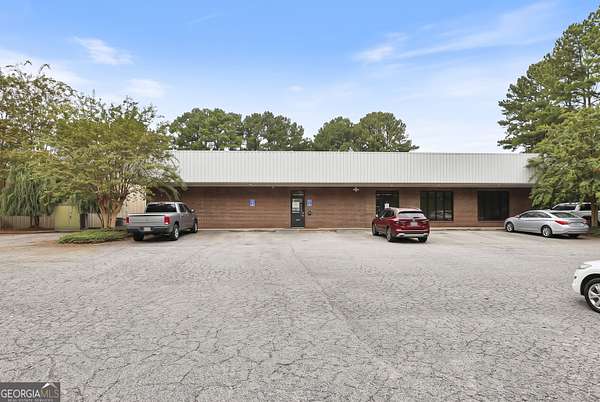 4 Acres of Improved Commercial Land for Sale in Newnan, Georgia