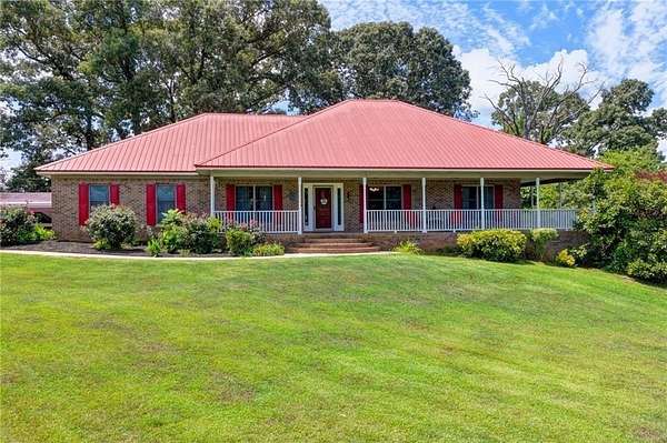 8 Acres of Land with Home for Sale in Commerce, Georgia