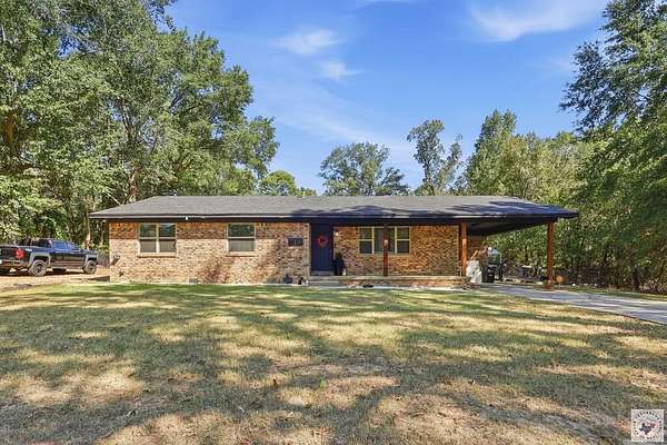 2 Acres of Land with Home for Sale in Texarkana, Texas